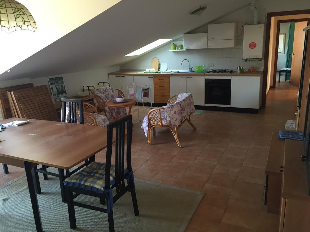 Mansarda Mare Apartment Altidona Ruang foto
