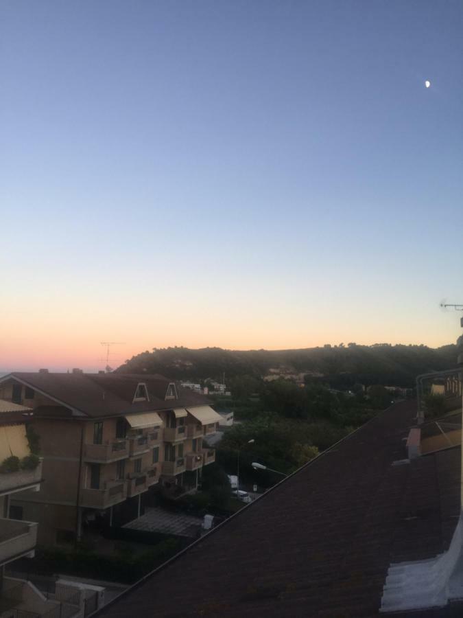 Mansarda Mare Apartment Altidona Bagian luar foto