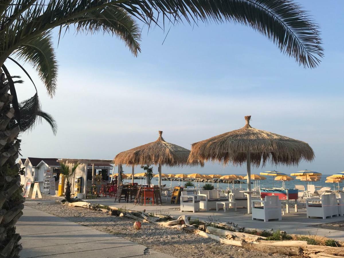 Mansarda Mare Apartment Altidona Bagian luar foto